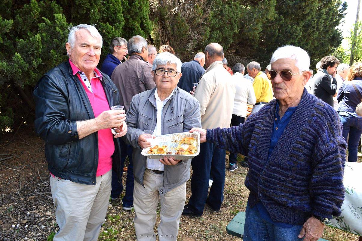 2016 05 19 ETANG DE BERRE PAELLA AVEC LE CERCLE ALGERIANISTE (27).JPG